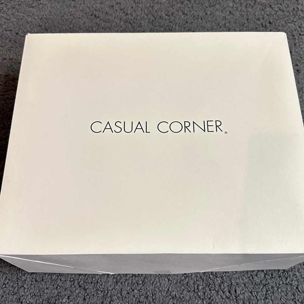 Vintage Casual Corner Store Gift Box 12” x 10” x 4”